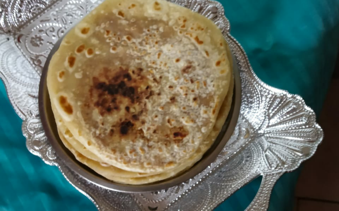 Shenga holige/peanut sweet pancake