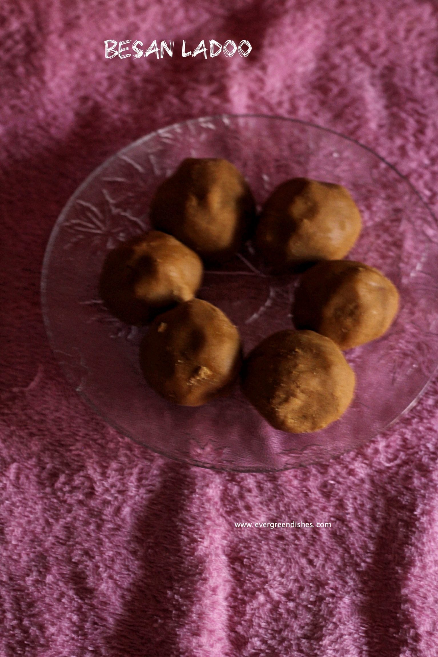 besan ladoo