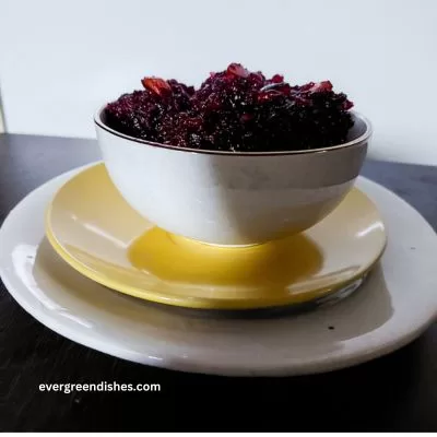 Beetroot halwa / beet pudding