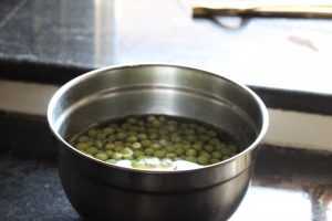 white peas soaked