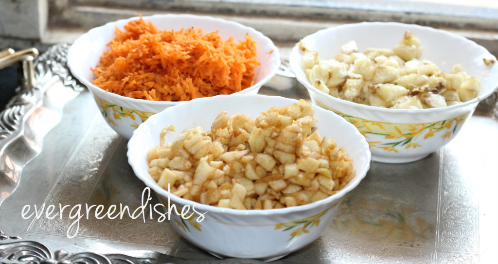 apple,banana and carrot pieces