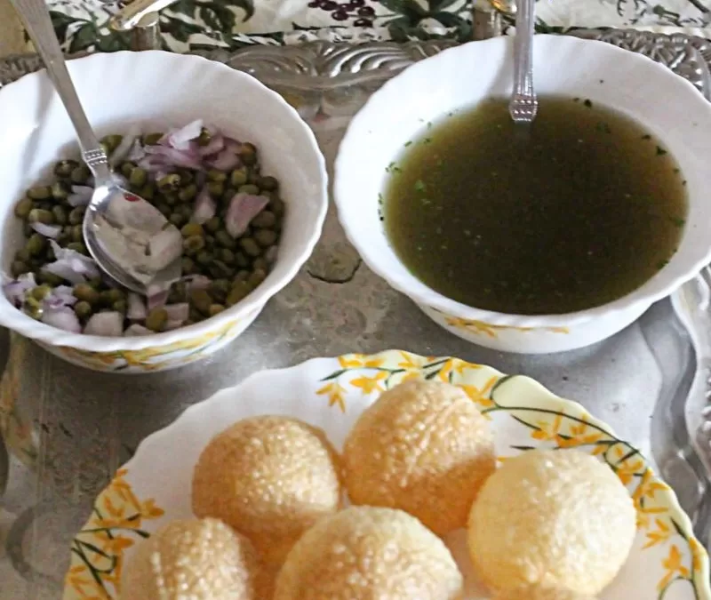 Panipuri/ golgappa/ puchka/ chaats time