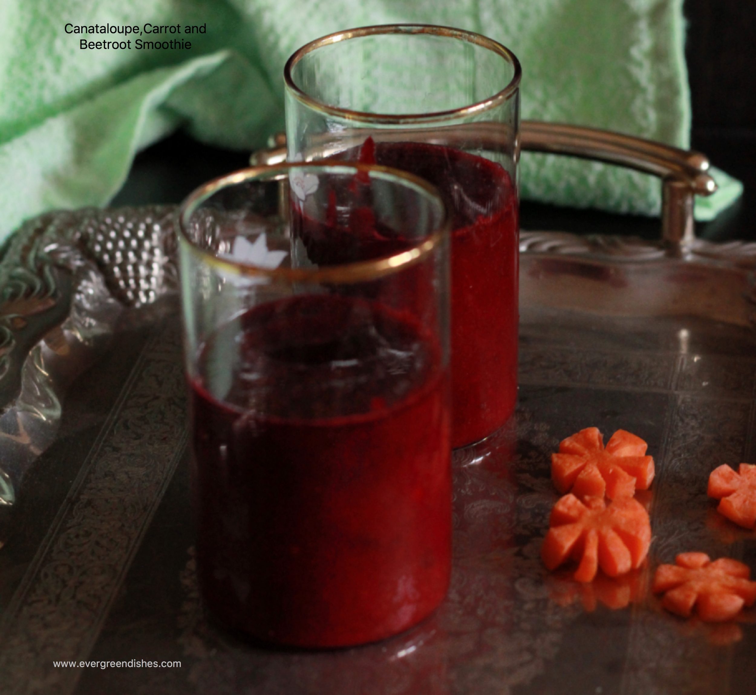 cantaloupe, carrot and beetroot smoothie