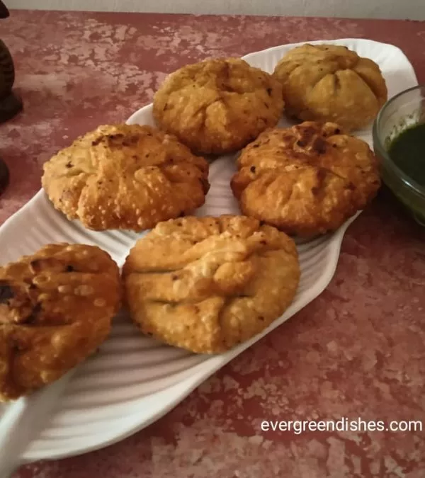 Lilva Kachori | Fresh Tuvar Kachori